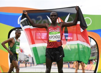 eliud kipchoge gold medal 4 x 100 m men