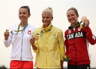 podium women