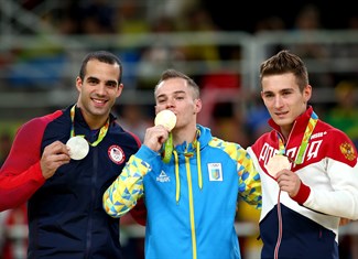 oleg verniaeiv parallel bars gold