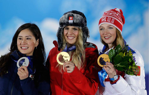 podio de la prueba de slalom gigante femenina